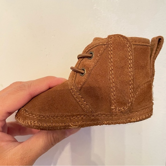 Infant Neumel Uggs 6-12 Months - Picture 3 of 6